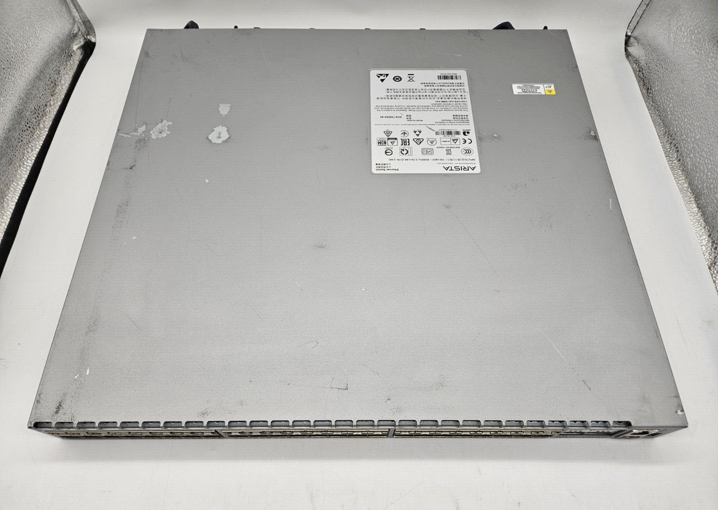 Arista 48-Port 10GB SFP+ & 4-Port 40GB QSFP+ Network Switch DCS-7050SX-64-R2