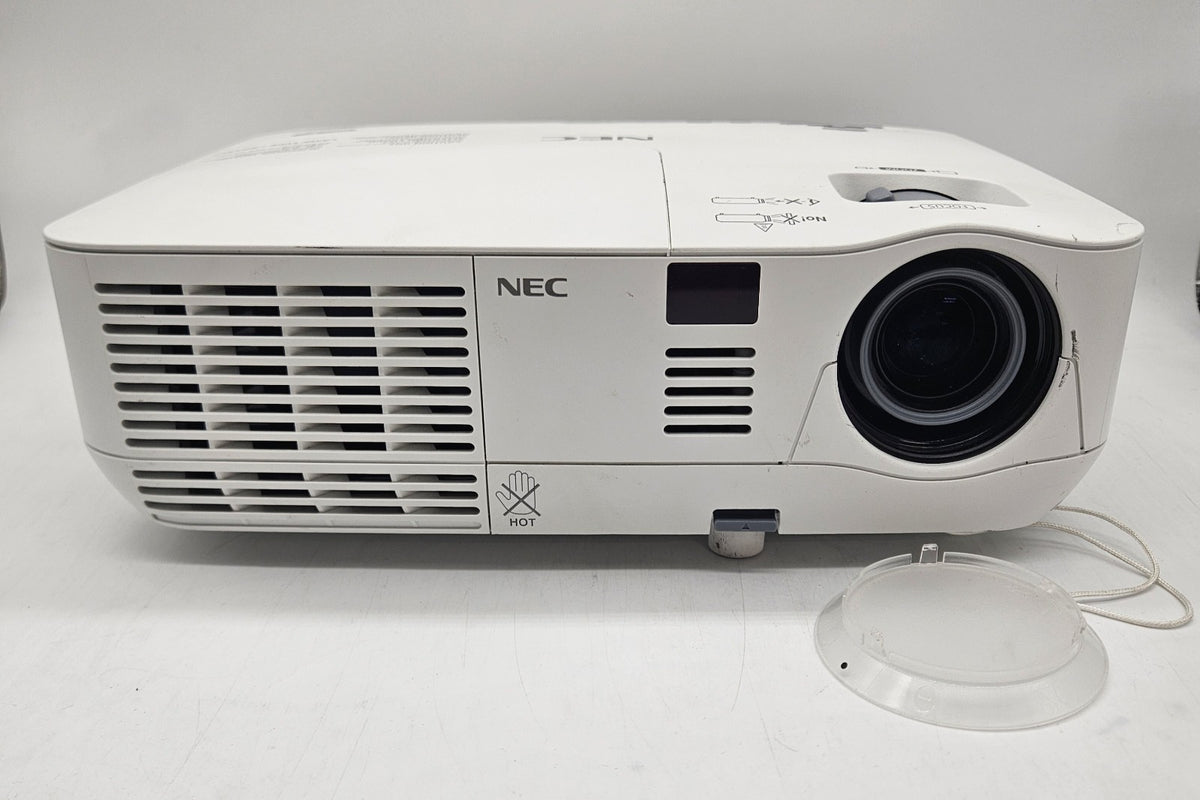 DLP 3100 Lumens Projector 1608 Hours (Dust Specs when Fully Zoomed Out) NP-V311X1