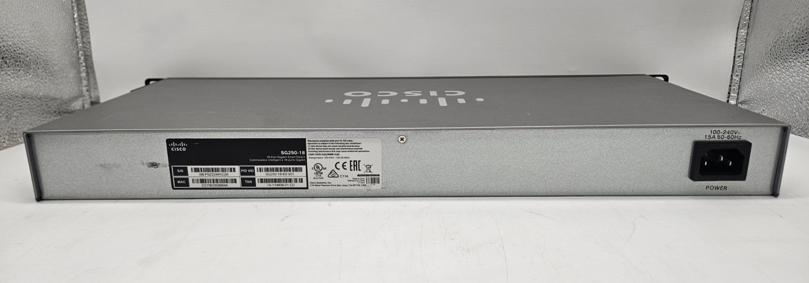 Cisco 16-Port Gigabit Ethernet & 2-Port DP (RJ45/SFP) Smart Switch SG250-183