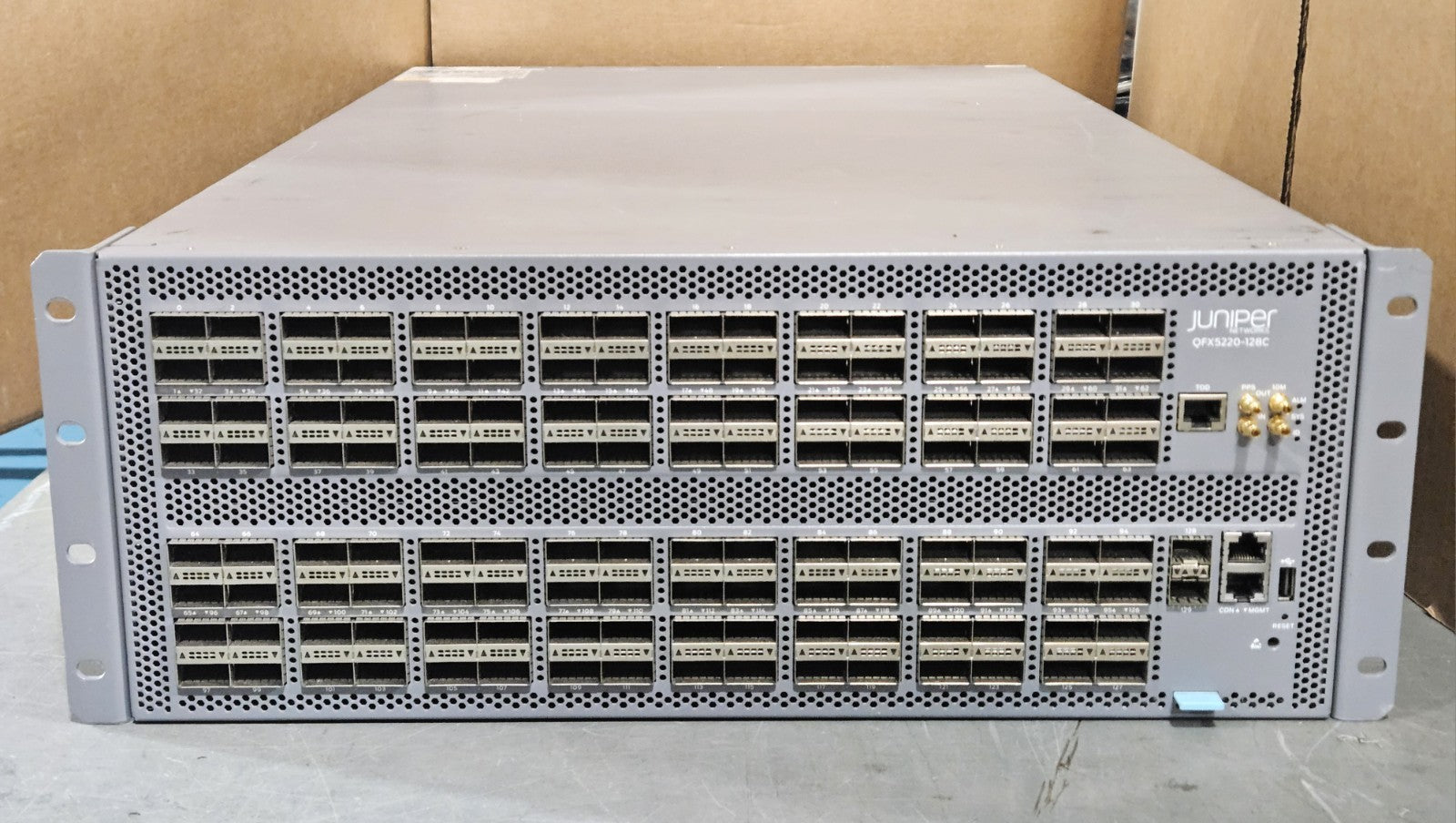 Juniper 128-Port 100GB QSFP28 Network Switch w/4x PSU QFX5220-128C1