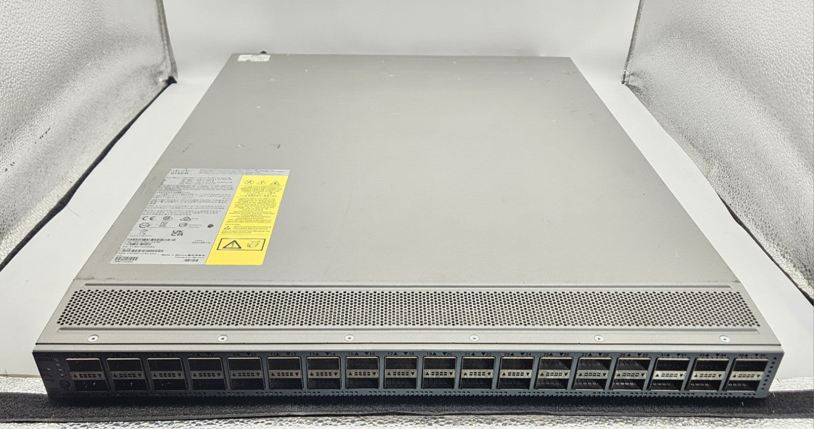 Cisco Nexus 9336C 36-Port 100GB QSFP28 Network Switch w/2x PSU N9K-C9336C-FX20