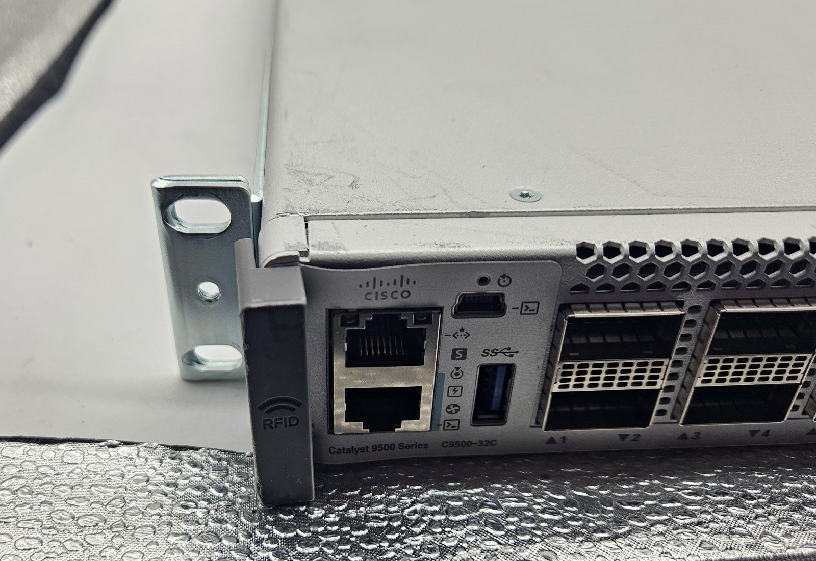 Cisco Catalyst 9500 32-Port 100Gb QSFP Network Switch w/ 2x PS C9500-32C-A READ*2