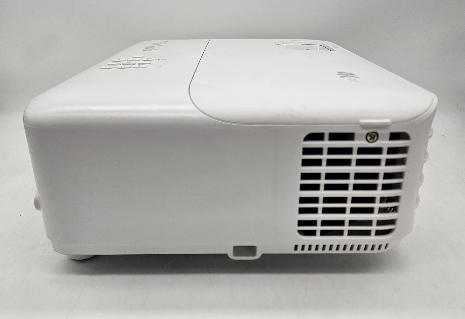 View Sonic4K 240Hz 3200 Lumens Home Projector 3881 Hours (Clean Image) PX701-4K5
