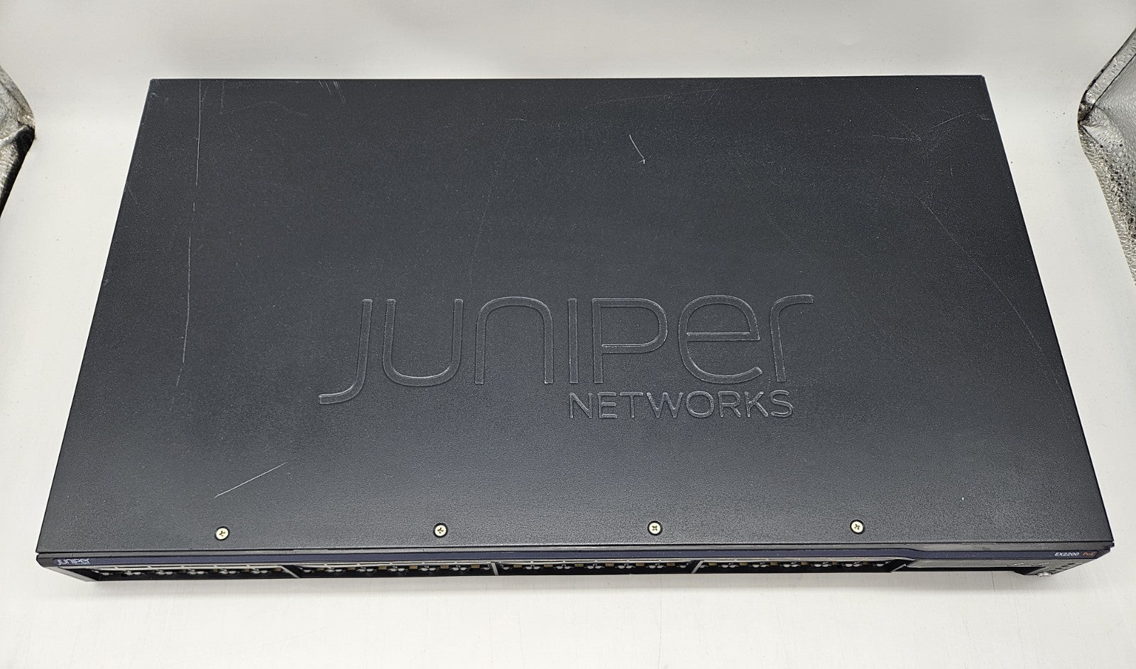 Juniper 48-Port GbE PoE+ & 4-Port SFP Network Switch EX2200-48P-4G2