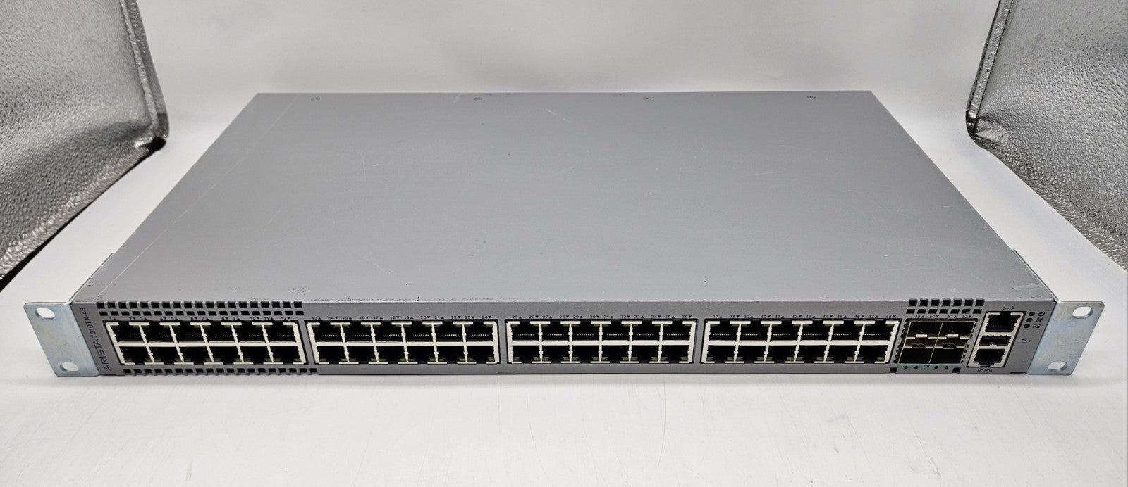 Arista 7010TX 48-Port 10GB Ethernet & 4-Port 25GB SFP Network Switch 7010TX-480