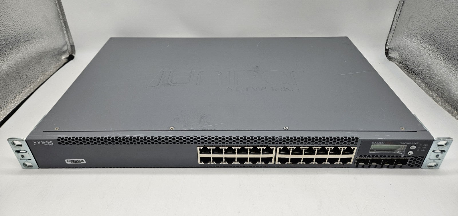Juniper 24-Port GbE PoE+ & 4-Port 10GB SFP+ Network Switch EX3300-24P0