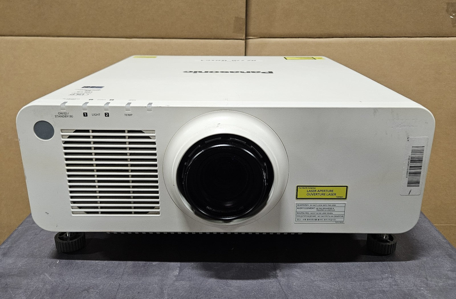 Panasonic Laser WUXGA DLP 7000 Lumens Projector 5291 Hours 5257 Lamp PT-RZ7701