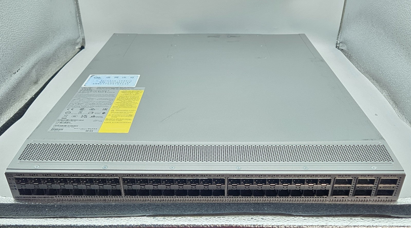 Cisco Nexus 48-Port 10/25GB SFP+ & 6-QSFP+ Network Switch (Blue)N9K-C93180YC-EX0