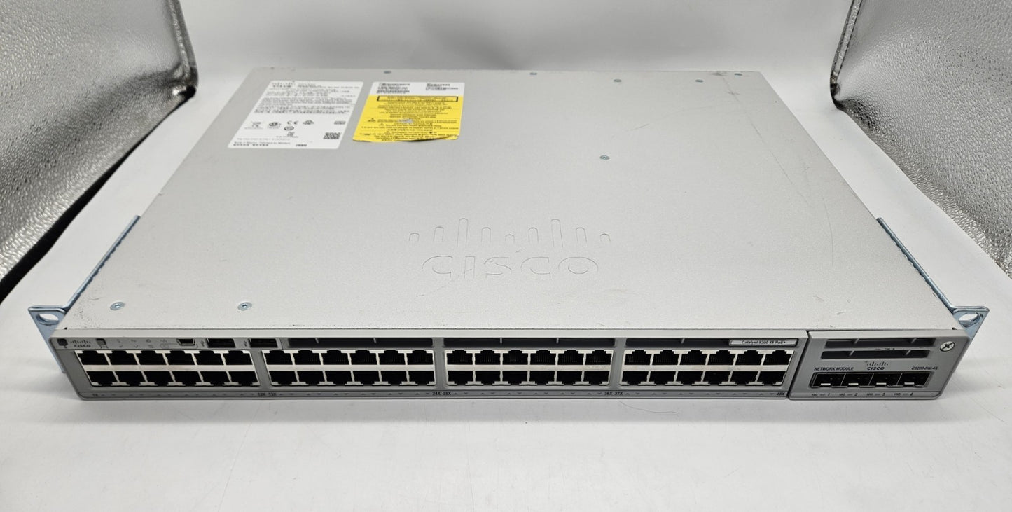Cisco Catalyst 9200 48-Port GbE PoE+ Network Switch w/ Module 1x PSU C9200-48P-E0
