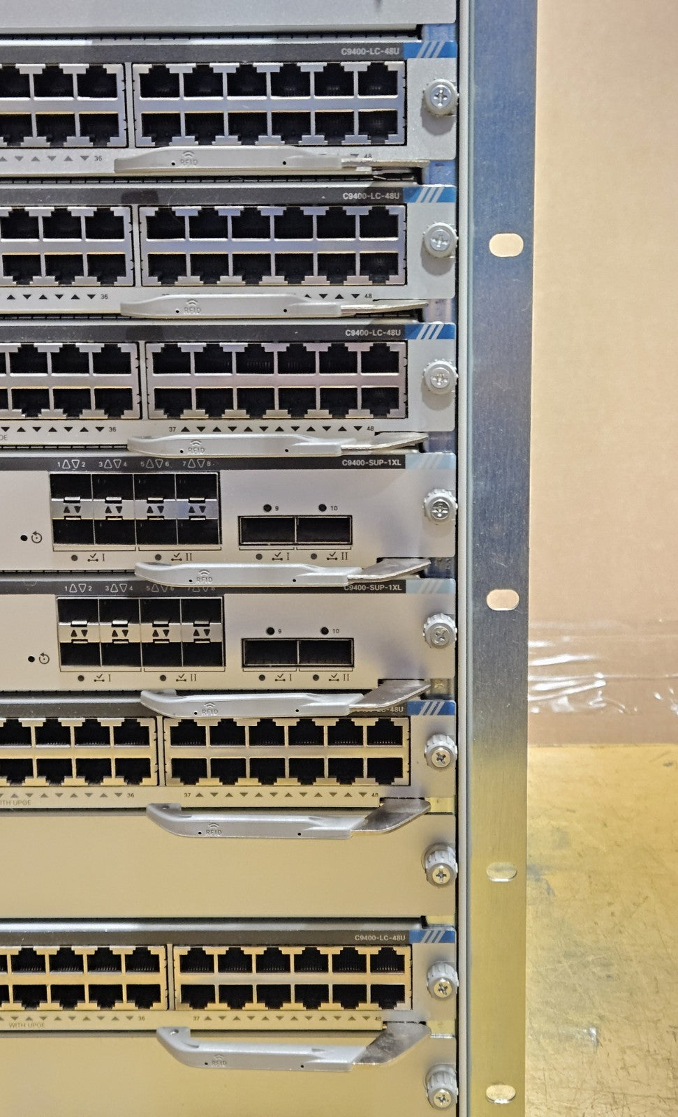 Cisco Catalyst C9400 10-Slot Network Switch w/ 5x C9400-LC-48U 2x SUP-1XL C4910R2